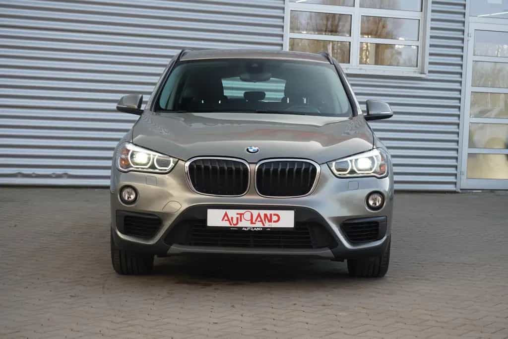 BMW X1 sDrive 18i Steptronic LED Navi Business SHZ T 12/2017-photo-1