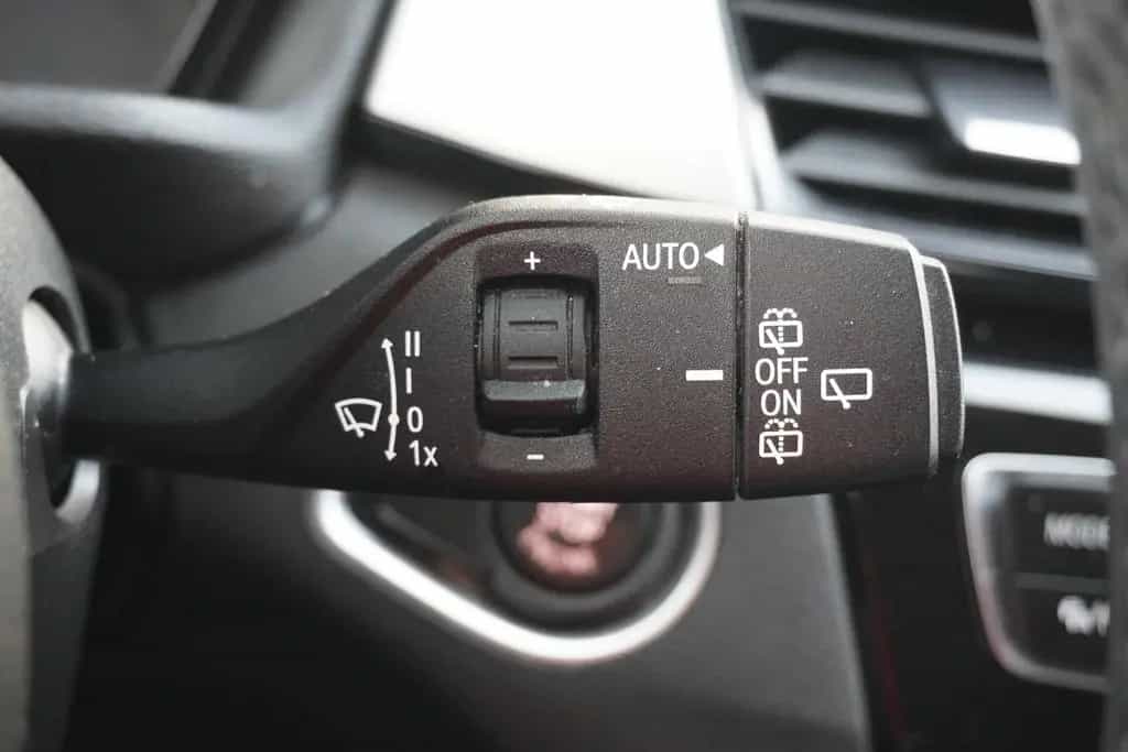 BMW X1 sDrive 18i Steptronic LED Navi Business SHZ T 12/2017-photo-23