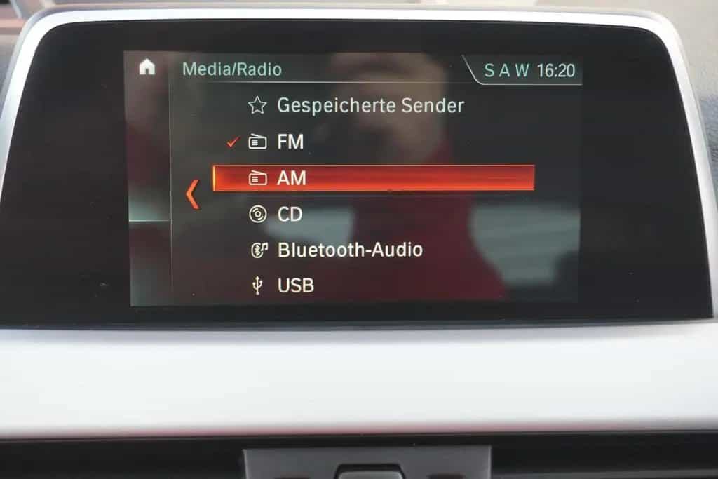 BMW X1 sDrive 18i Steptronic LED Navi Business SHZ T 12/2017-photo-24