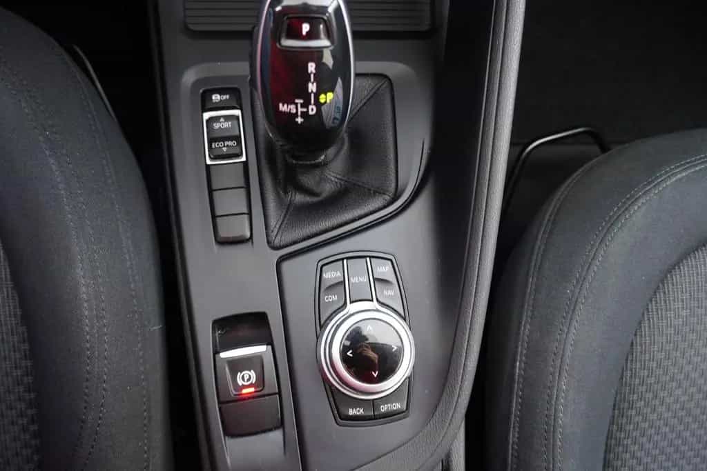 BMW X1 sDrive 18i Steptronic LED Navi Business SHZ T 12/2017-photo-25