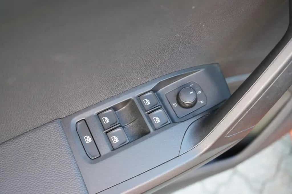 Seat Ibiza 1.0 TSI Style Navi Sitzheizung Klimaaut. 07/2019-photo-24