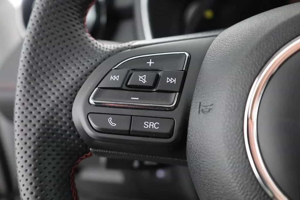 MG HS 1.5 T-GDI Luxury LED Pano Navi 360° 11/2023-photo-14
