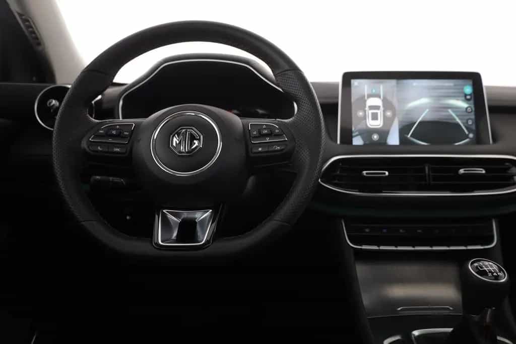 MG HS 1.5 T-GDI Luxury LED Pano Navi 360° 11/2023-photo-9