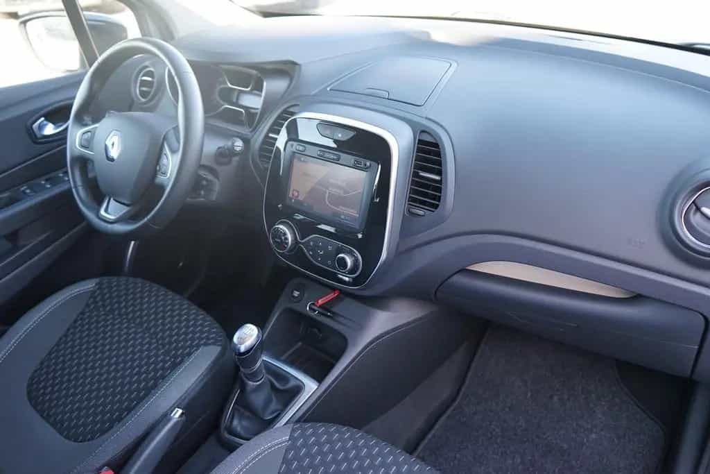 Renault Captur 1.2 TCe 120 LED Navi SHZ PDC 03/2018-photo-4