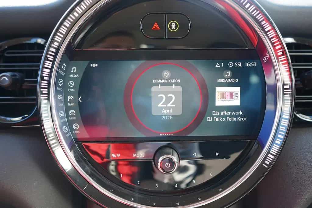 MINI Cooper 1.5 Sitzheizung PDC Kamera Navi LED 12/2022-photo-13