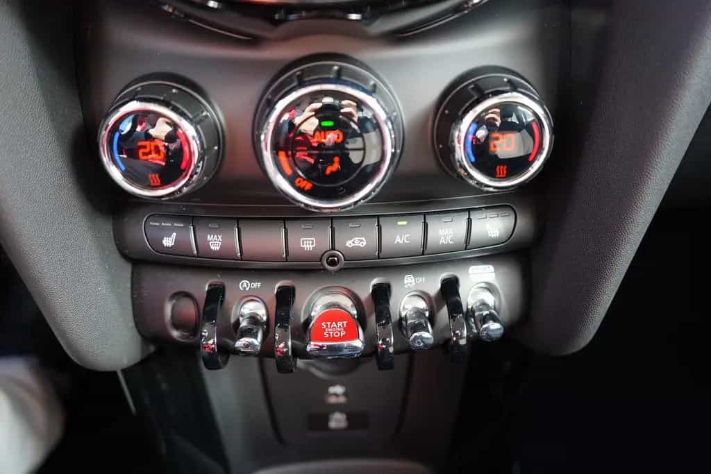 MINI Cooper 1.5 Sitzheizung PDC Kamera Navi LED 12/2022-photo-15