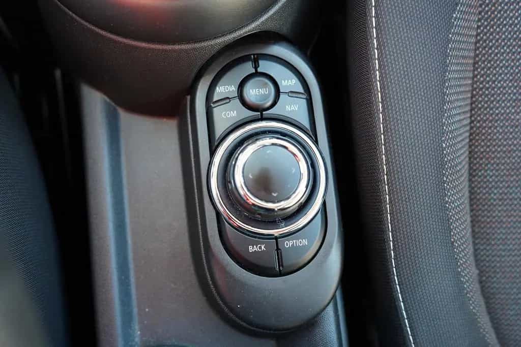 MINI Cooper 1.5 Sitzheizung PDC Kamera Navi LED 12/2022-photo-18