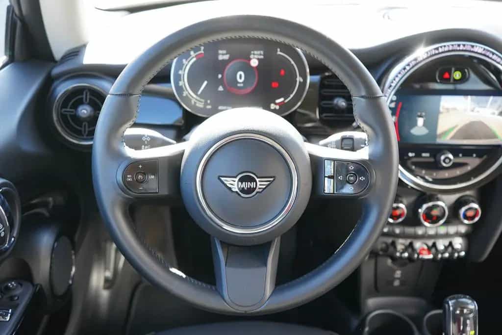 MINI Cooper 1.5 Sitzheizung PDC Kamera Navi LED 12/2022-photo-19