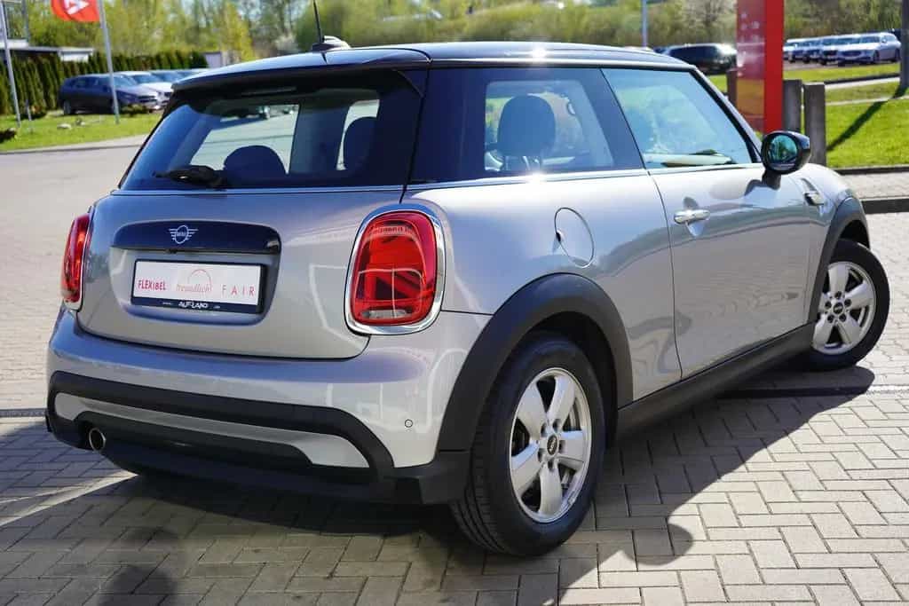 MINI Cooper 1.5 Sitzheizung PDC Kamera Navi LED 12/2022-photo-3
