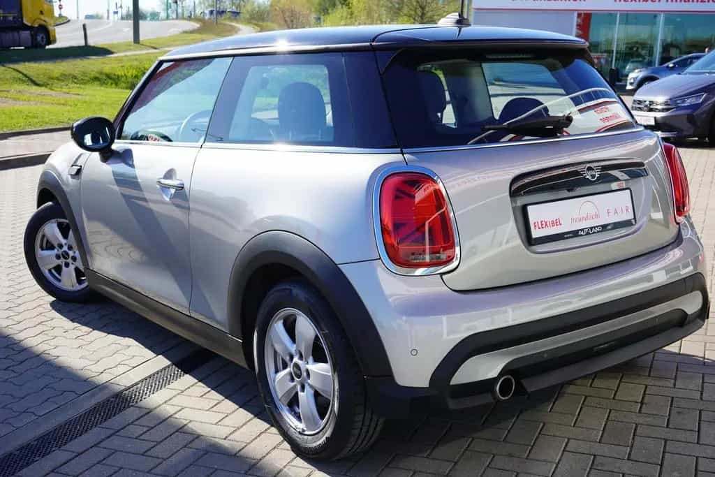 MINI Cooper 1.5 Sitzheizung PDC Kamera Navi LED 12/2022-photo-5