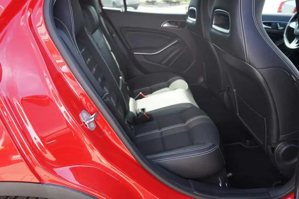 Mercedes-Benz GLA 200 Standard LED Navi Totwinkel ACC Memory 12/2018-photo-32