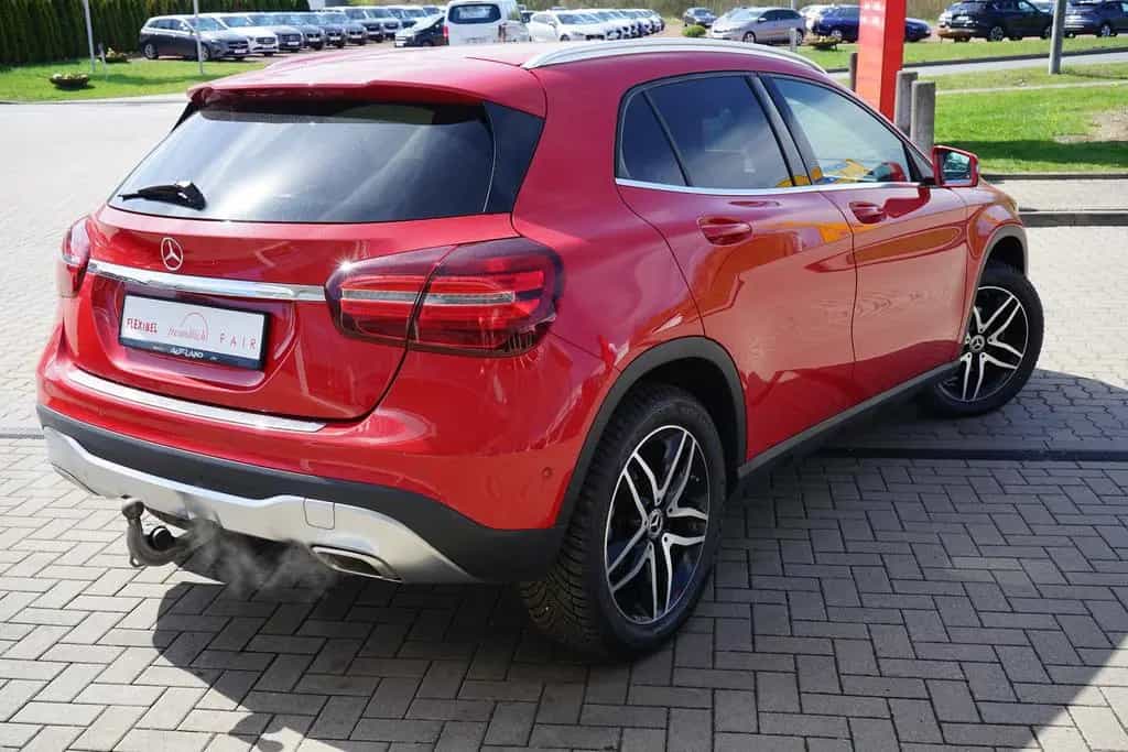 Mercedes-Benz GLA 200 Standard LED Navi Totwinkel ACC Memory 12/2018-photo-4