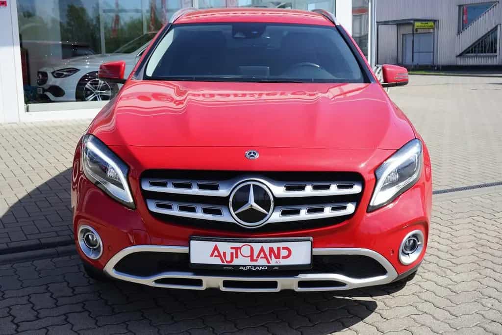 Mercedes-Benz GLA 200 Standard LED Navi Totwinkel ACC Memory 12/2018-photo-7