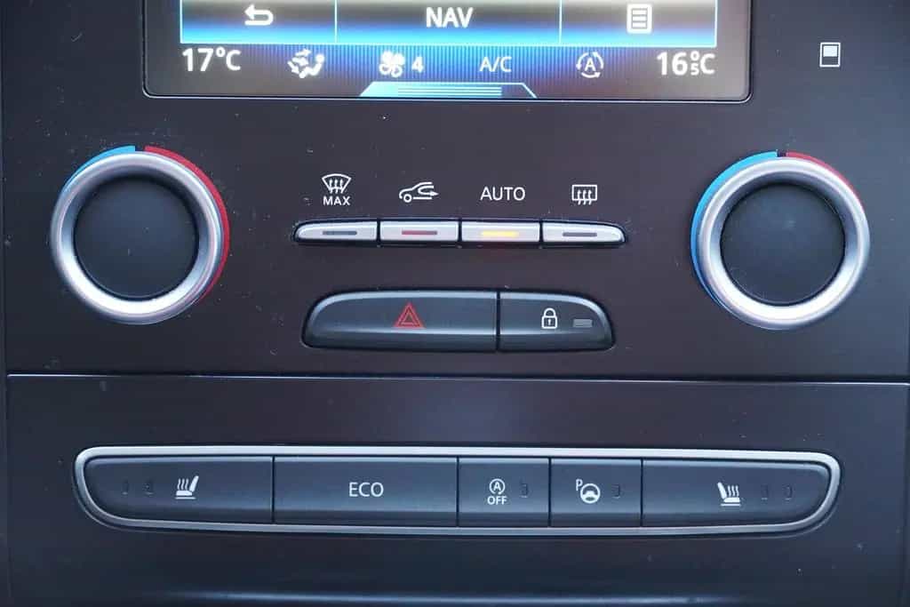 Renault Megane Grandtour 1.6 dCi Limited Navi Kamera ACC 03/2018-photo-14
