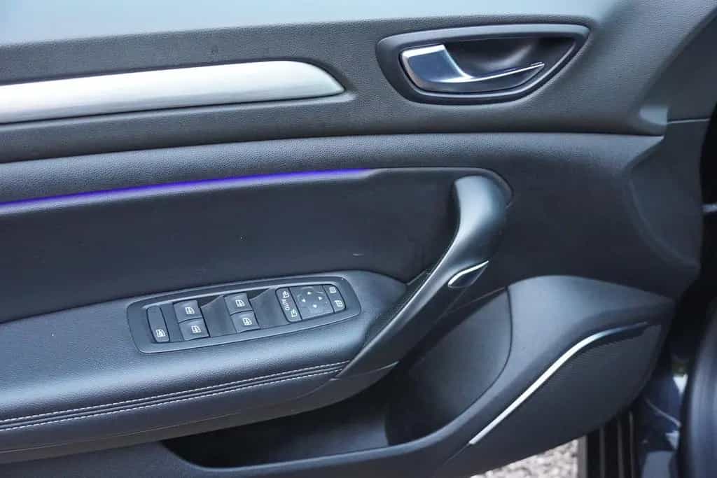 Renault Megane Grandtour 1.6 dCi Limited Navi Kamera ACC 03/2018-photo-23