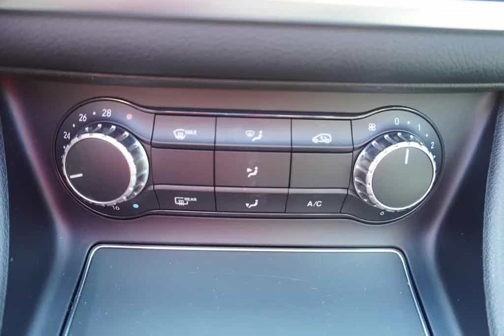 Mercedes-Benz CLA-Class 180 SB LED Navi Pano AHK Kamera Tempomat PDC 10/2018-photo-23