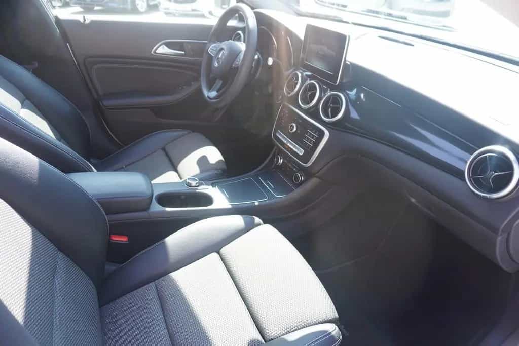 Mercedes-Benz CLA-Class 180 SB LED Navi Pano AHK Kamera Tempomat PDC 10/2018-photo-29