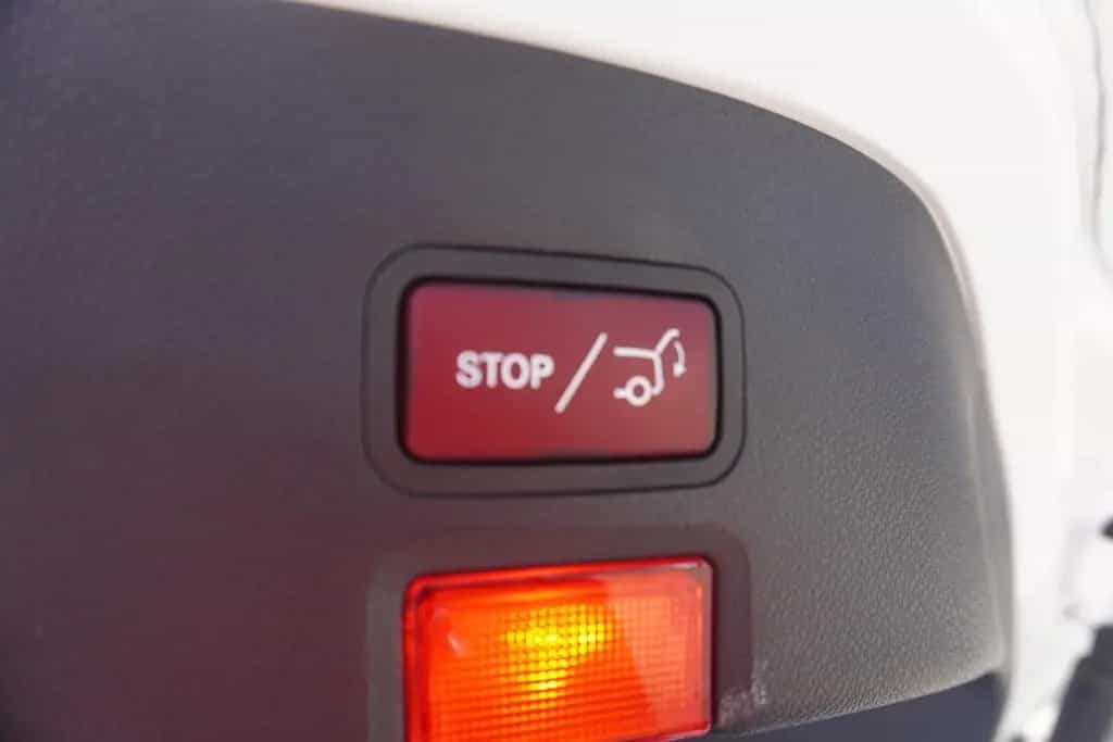 Mercedes-Benz CLA-Class 180 SB LED Navi Pano AHK Kamera Tempomat PDC 10/2018-photo-33