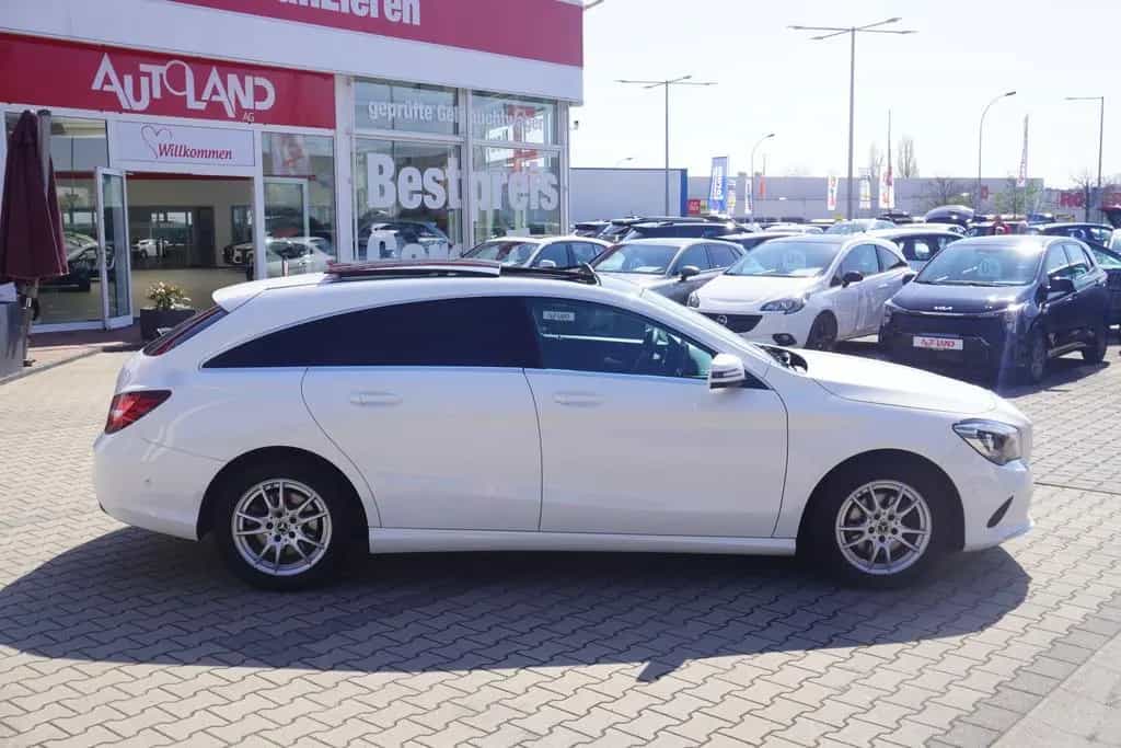 Mercedes-Benz CLA-Class 180 SB LED Navi Pano AHK Kamera Tempomat PDC 10/2018-photo-4
