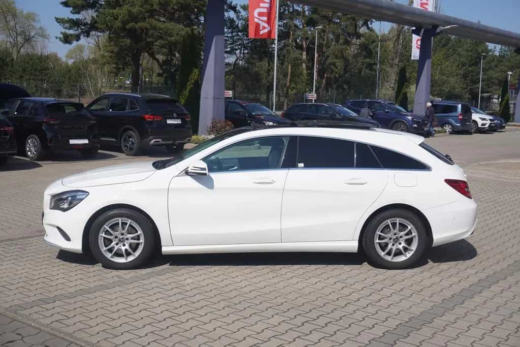 Mercedes-Benz CLA-Class 180 SB LED Navi Pano AHK Kamera Tempomat PDC 10/2018-photo-8