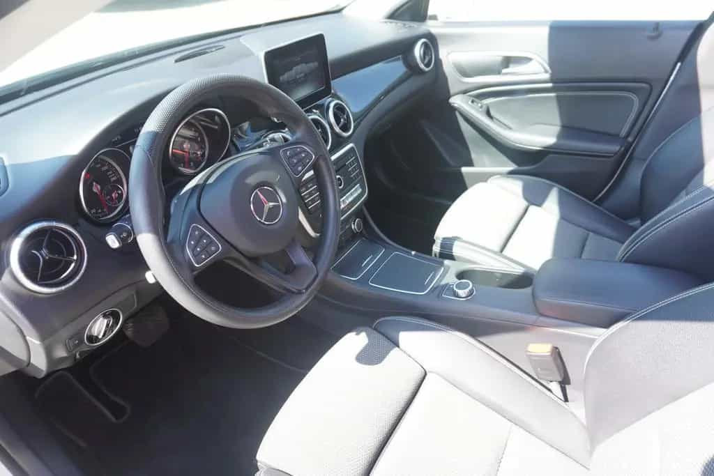 Mercedes-Benz CLA-Class 180 SB LED Navi Pano AHK Kamera Tempomat PDC 10/2018-photo-9