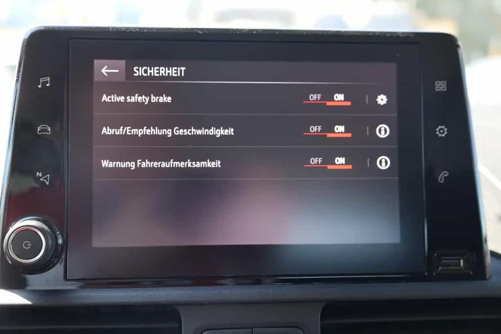 Opel Combo 1.2 Edition Klima DAB USB PDC Kamera AHK 10/2022-photo-12
