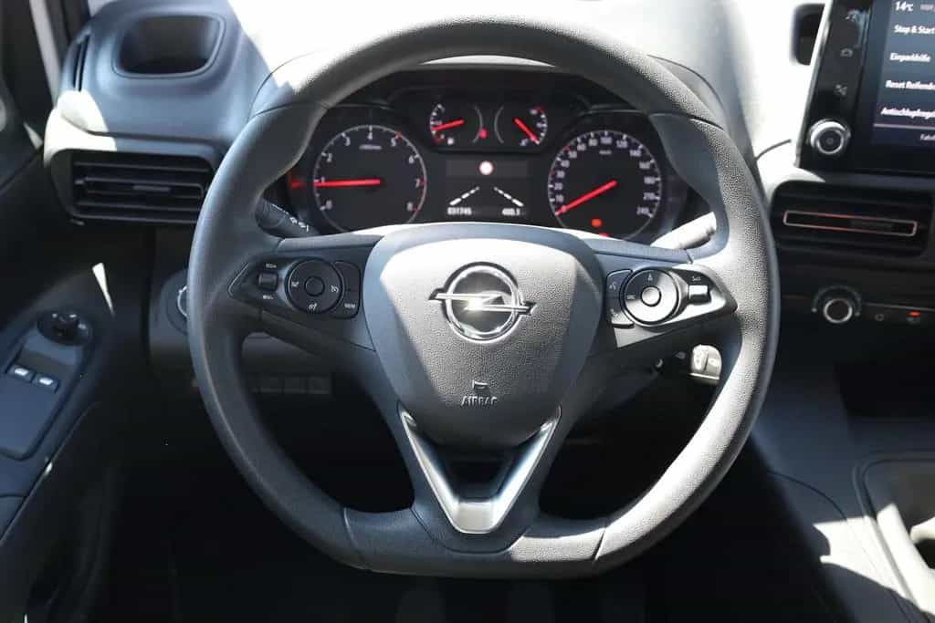 Opel Combo 1.2 Edition Klima DAB USB PDC Kamera AHK 10/2022-photo-17