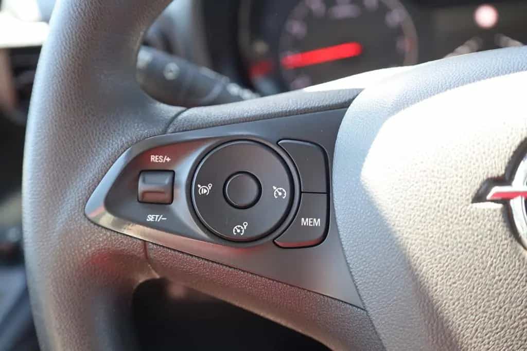 Opel Combo 1.2 Edition Klima DAB USB PDC Kamera AHK 10/2022-photo-19