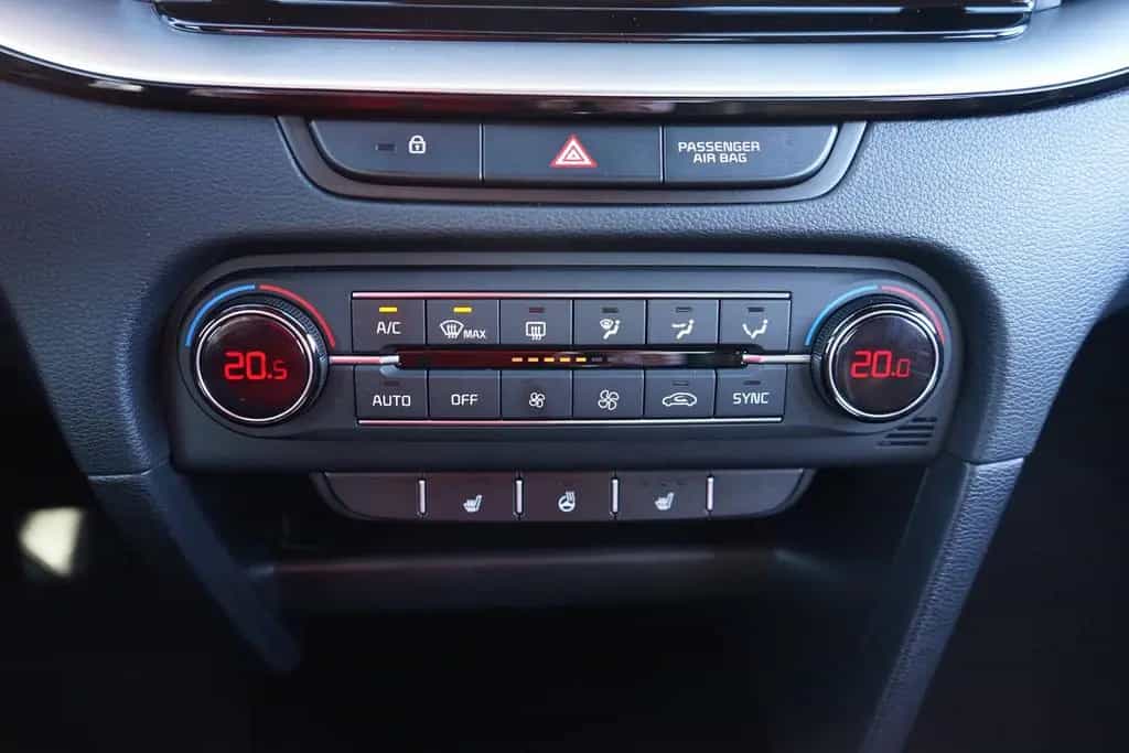 Kia XCeed 1.4 T-GDI Sitzheizung AHK Lenkradheizung 11/2019-photo-14