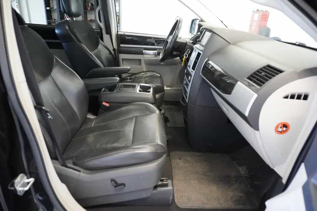 Chrysler Grand Voyager 2,8 CRD 7PERS AUT. 10/2010-photo-11