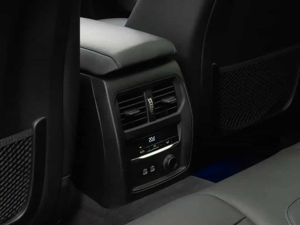 BMW 3 Series 320i M Sport Panorama Kamera HUD DAB HiFi Laser 01/2020-photo-27