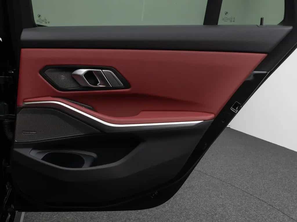BMW 3 Series 330i M Sport Panorama Kamera DAB H/K DrivAssist 01/2023-photo-31