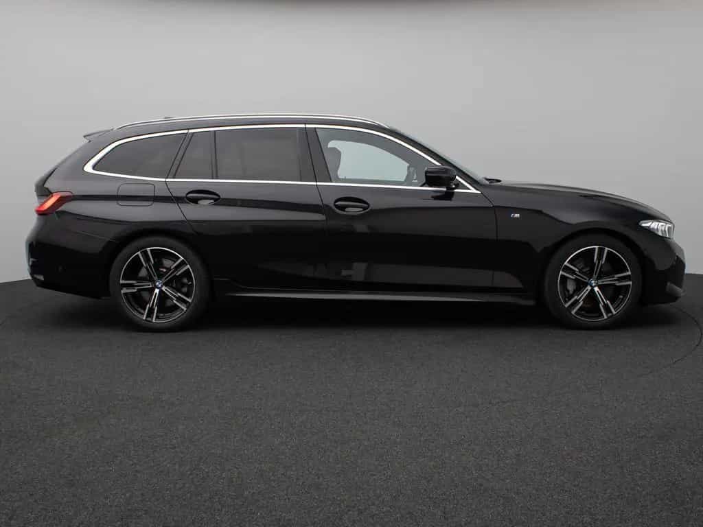 BMW 3 Series 330i M Sport Panorama Kamera DAB H/K DrivAssist 01/2023-photo-2