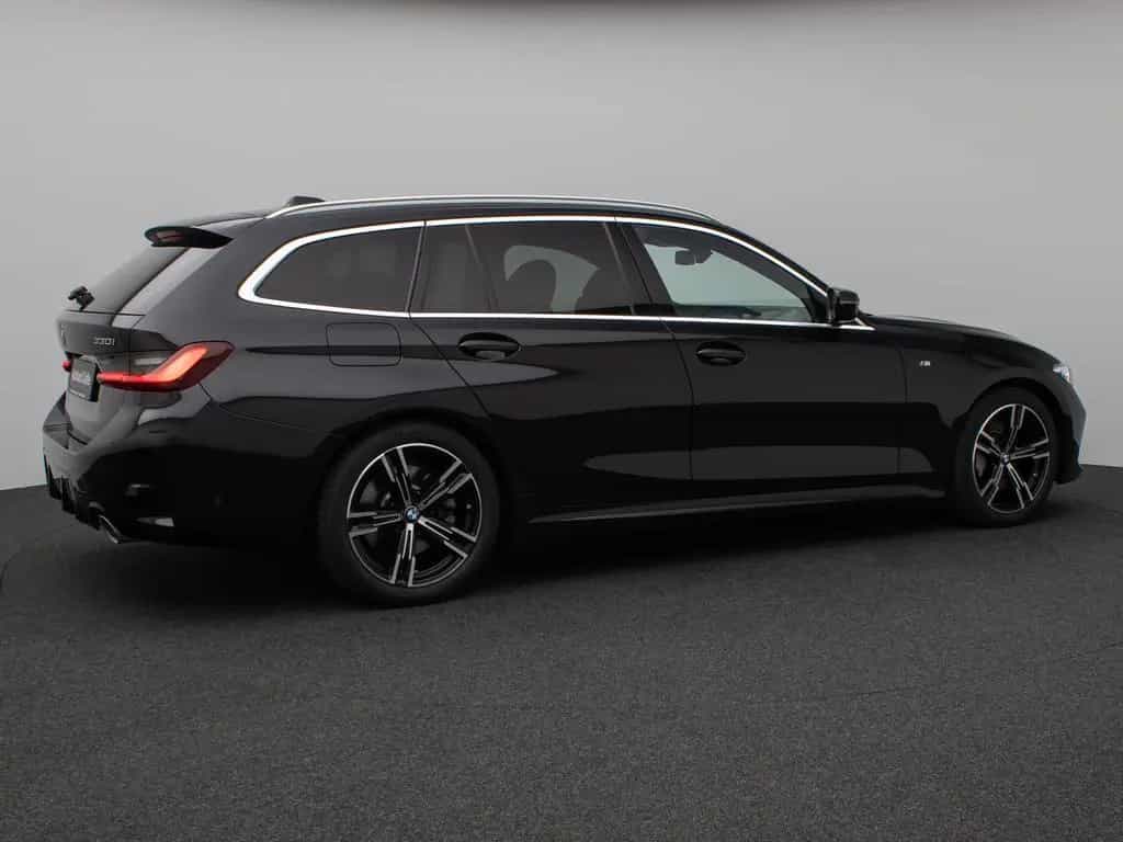 BMW 3 Series 330i M Sport Panorama Kamera DAB H/K DrivAssist 01/2023-photo-3