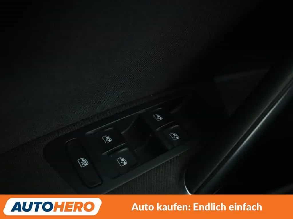 Volkswagen Golf VII 1.6 TDI Comfortline BMT*NAVI*ACC*PDC* 05/2018-photo-29