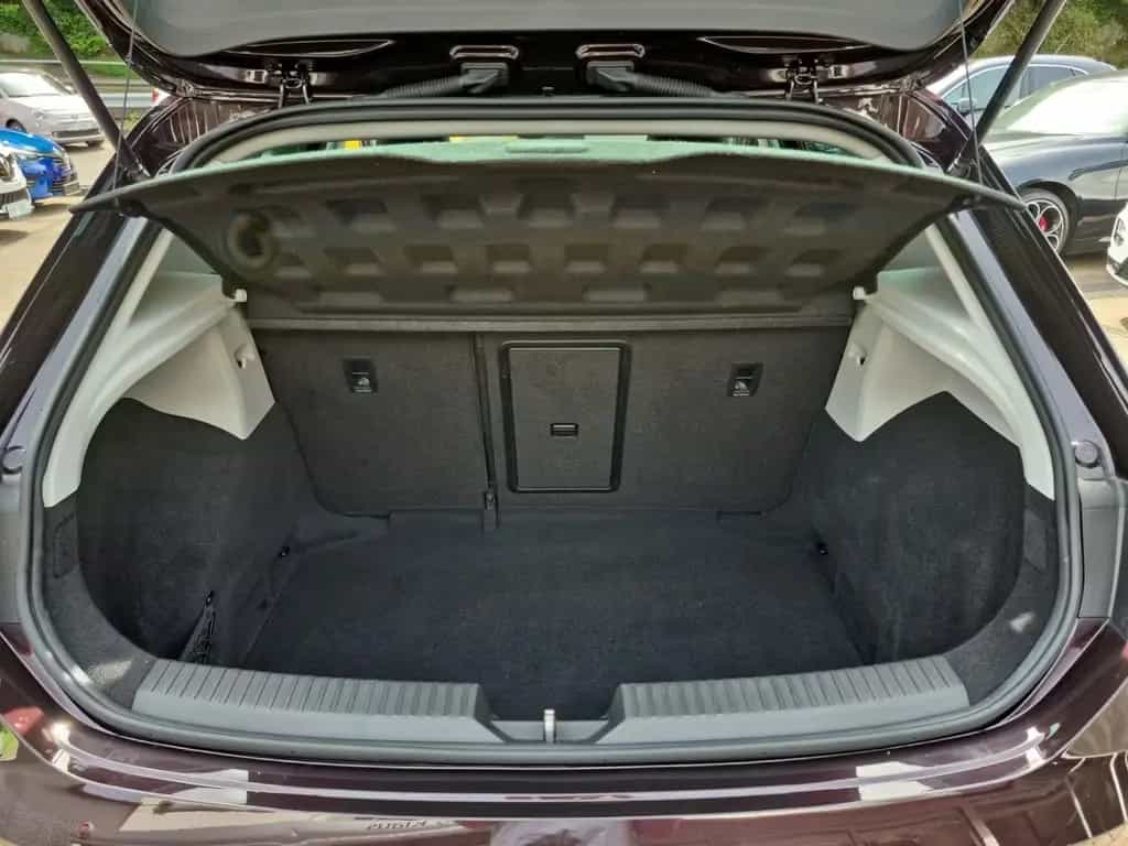 Seat Leon FR Schiebedach Leder LED Nav FRPlus PDC 08/2018-photo-13