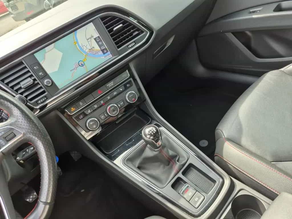 Seat Leon FR Schiebedach Leder LED Nav FRPlus PDC 08/2018-photo-22