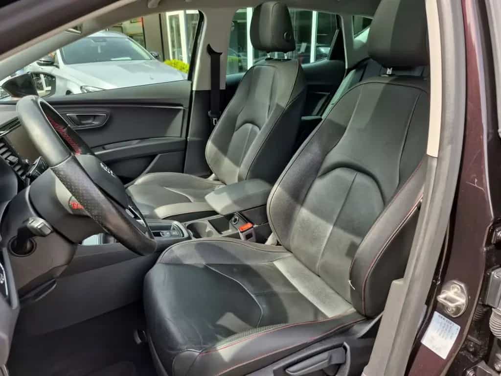 Seat Leon FR Schiebedach Leder LED Nav FRPlus PDC 08/2018-photo-6