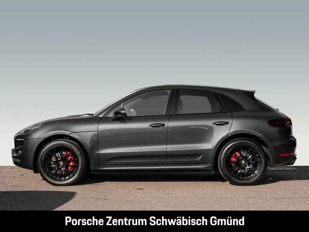 Porsche Macan GTS Panoramadach Sportabgasanlage BOSE 02/2018-photo-1