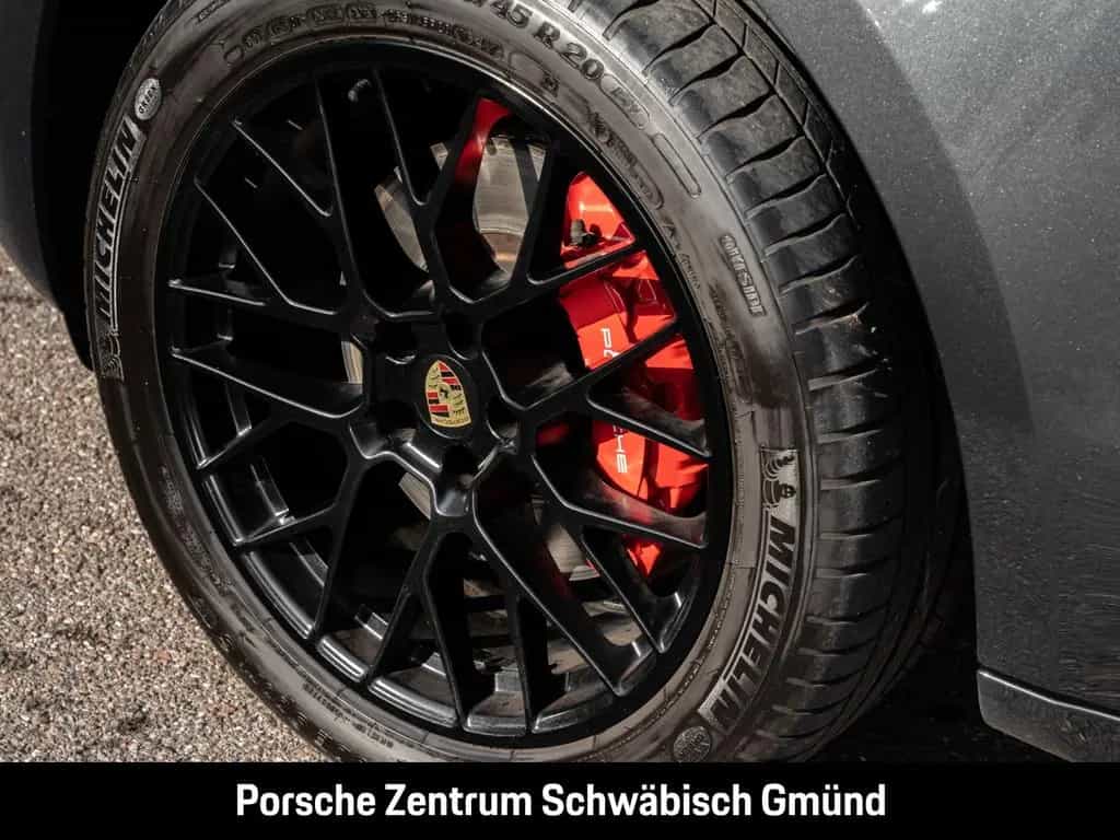 Porsche Macan GTS Panoramadach Sportabgasanlage BOSE 02/2018-photo-12