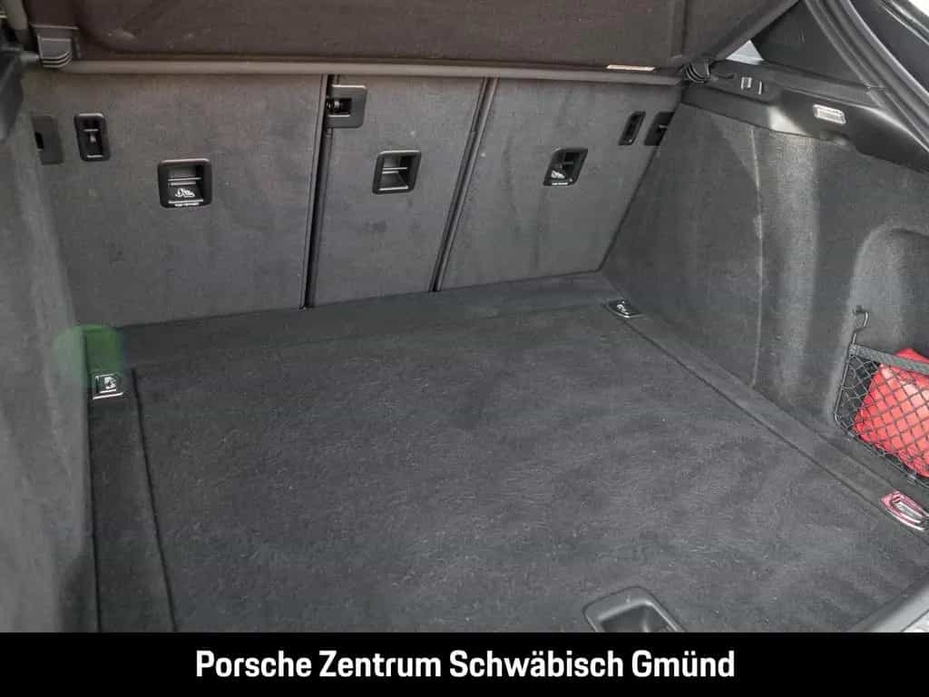 Porsche Macan GTS Panoramadach Sportabgasanlage BOSE 02/2018-photo-16