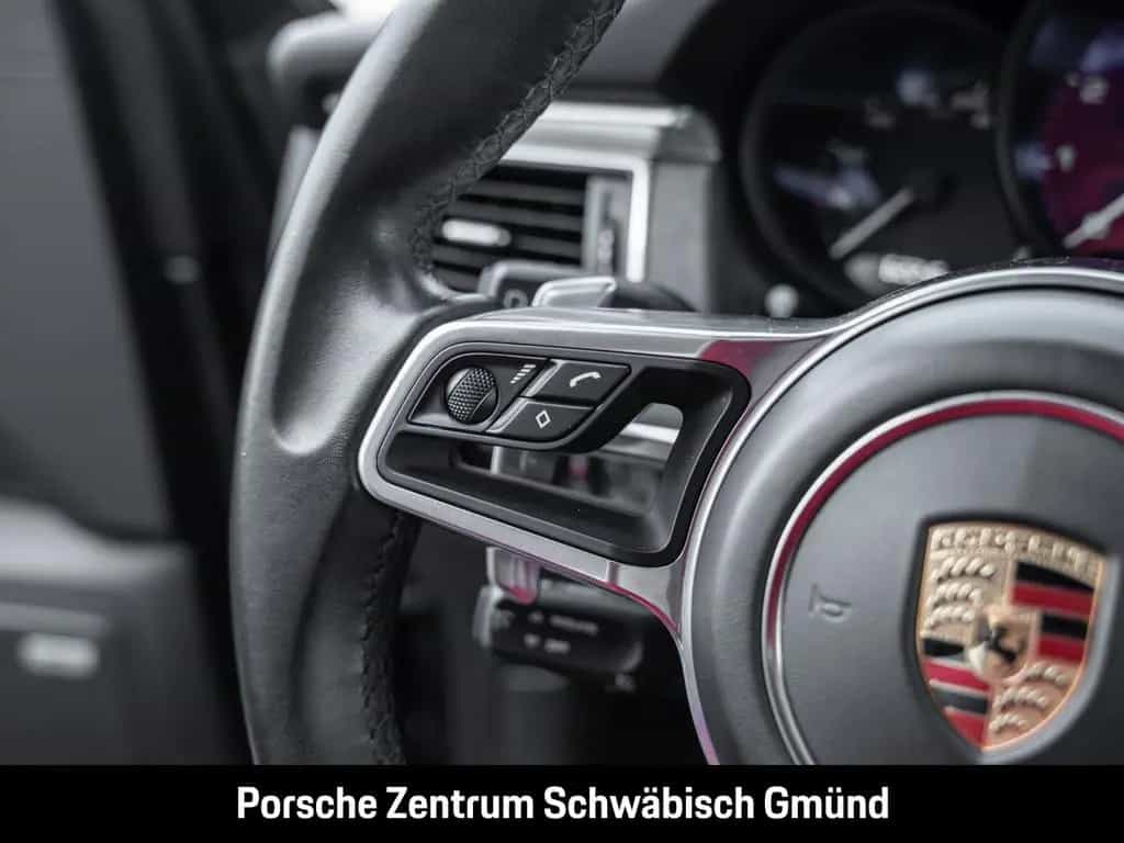 Porsche Macan GTS Panoramadach Sportabgasanlage BOSE 02/2018-photo-22