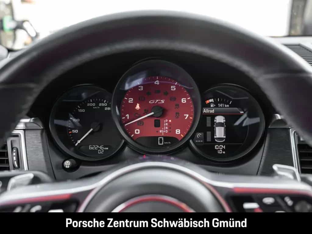 Porsche Macan GTS Panoramadach Sportabgasanlage BOSE 02/2018-photo-35