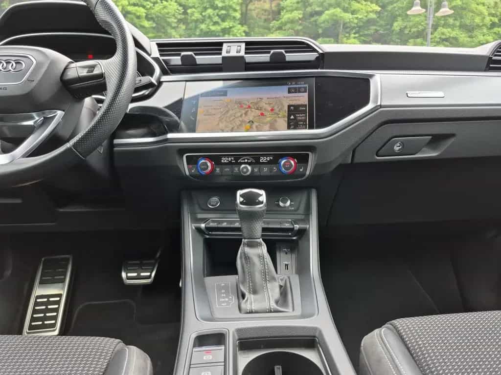 Audi Q3 35 TDI S-line AHK Matrix MMI Ambi Assistenzpa 11/2019-photo-10
