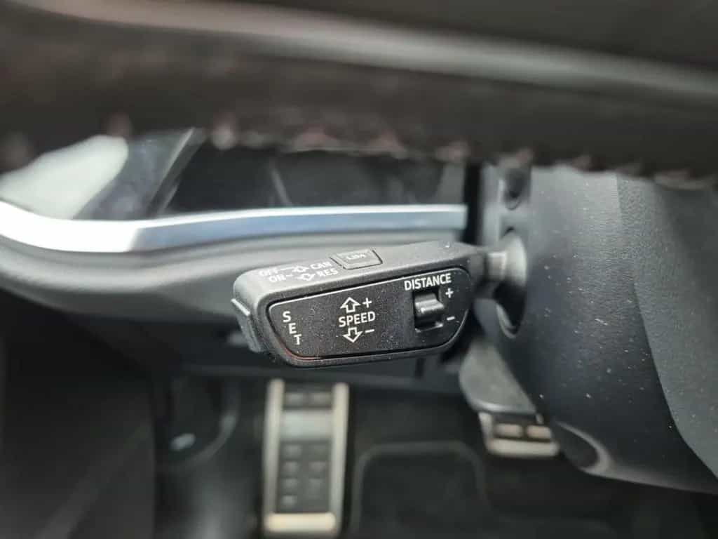 Audi Q3 35 TDI S-line AHK Matrix MMI Ambi Assistenzpa 11/2019-photo-19