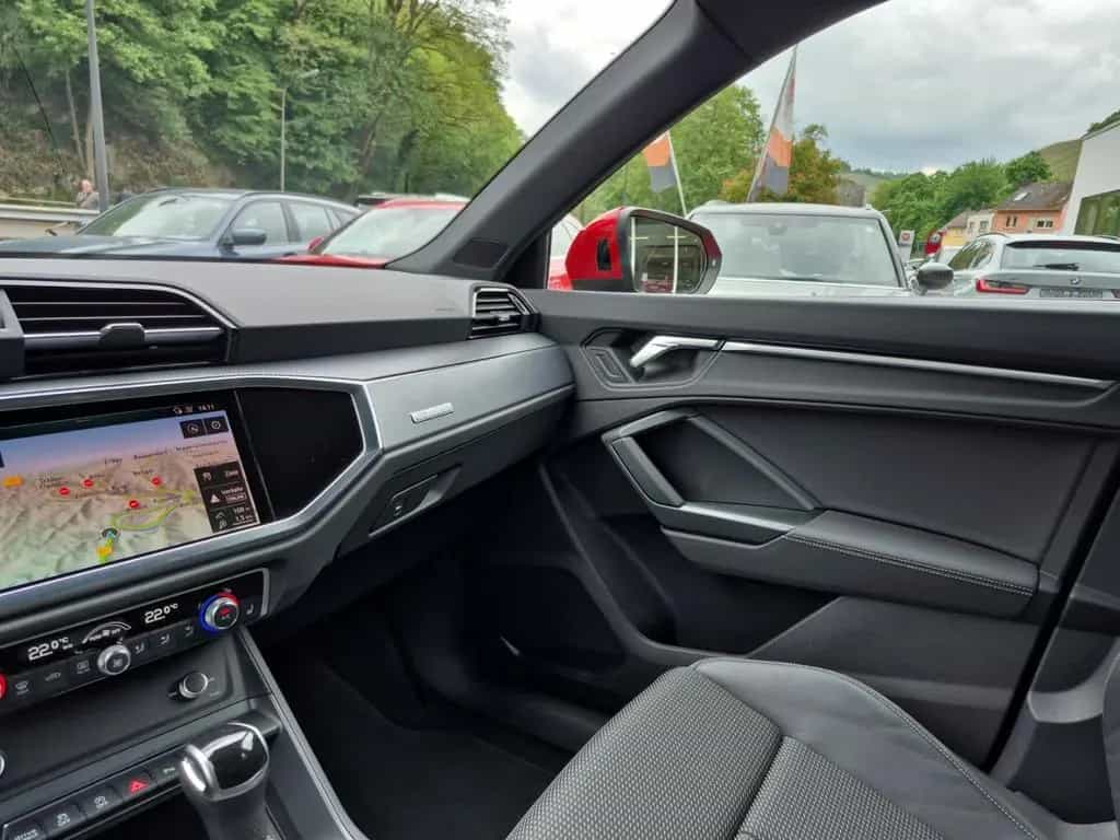 Audi Q3 35 TDI S-line AHK Matrix MMI Ambi Assistenzpa 11/2019-photo-23