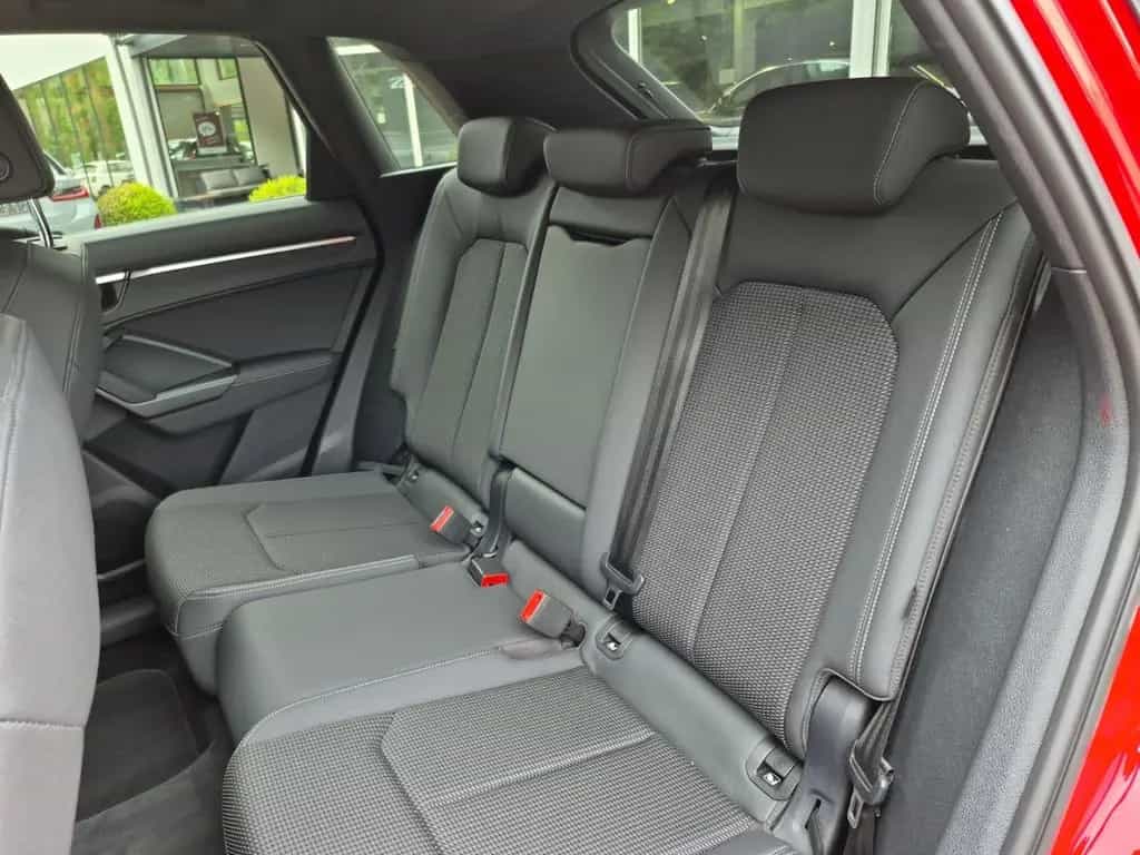 Audi Q3 35 TDI S-line AHK Matrix MMI Ambi Assistenzpa 11/2019-photo-24