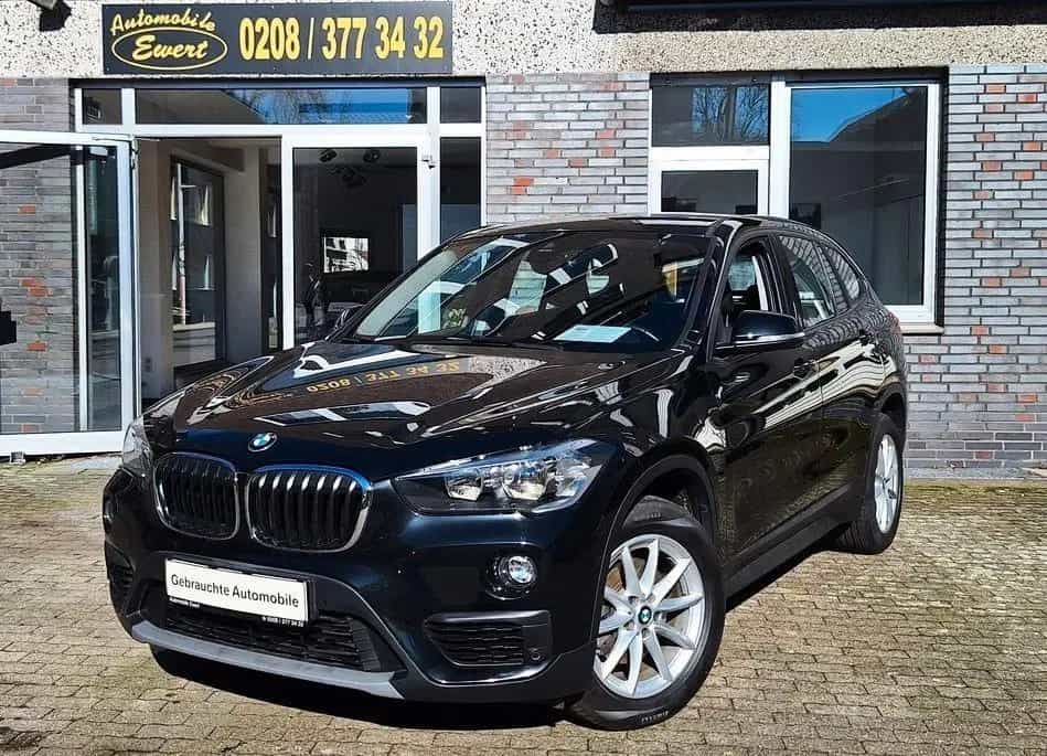 BMW X1 sDrive18i Automatik nur88Tkm Navi SCHIEBEDACH 08/2018-photo-0