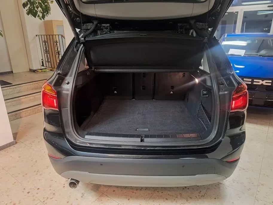 BMW X1 sDrive18i Automatik nur88Tkm Navi SCHIEBEDACH 08/2018-photo-27