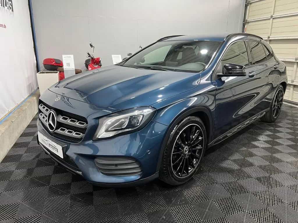 Mercedes-Benz GLA 180 AMG-Line Autom. *Keyless *SHZ *RFK 03/2019-photo-1